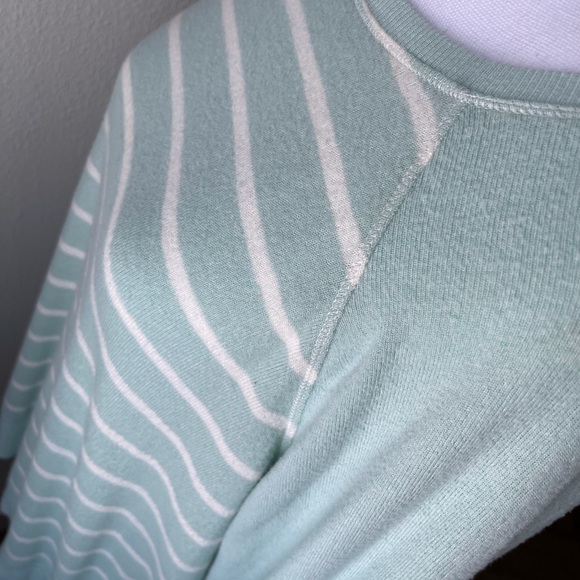 Very soft Torrid Sweater - Picture 3 of 5